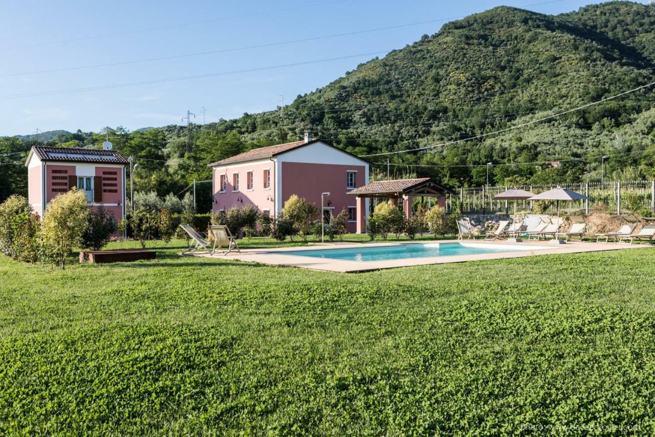Le Mas Di Laura Hotel Ortonovo Exterior photo